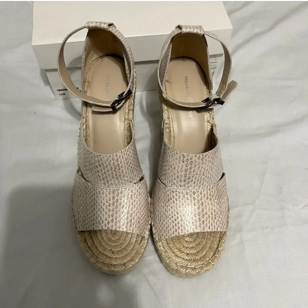 Treasure & Bond Natural Snake Leather Sannibel Wedges EUC